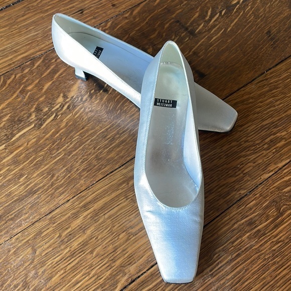 Stuart Weitzman Silver Metallic Heels -8.5 B - Picture 1 of 9